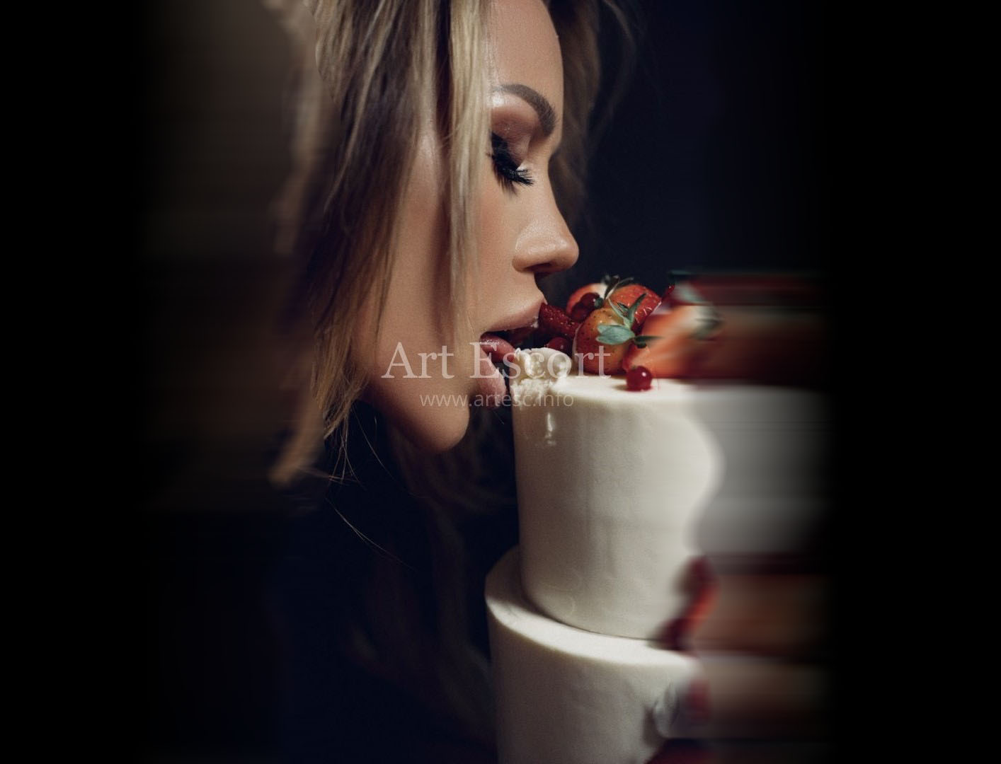 Сегодня в QUEEN день торта и кунилингуса!